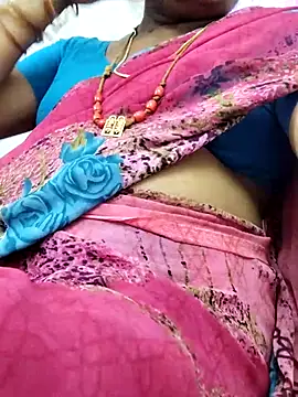 Snapshot of Tamilrojanew chatting on 11/03/25, 07:09 Tamilrojanew online show from 11/03/25, 07:09