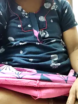 Snapshot of Tamilrojanew chatting on 11/07/25, 08:36 Tamilrojanew online show from 11/07/25, 08:36