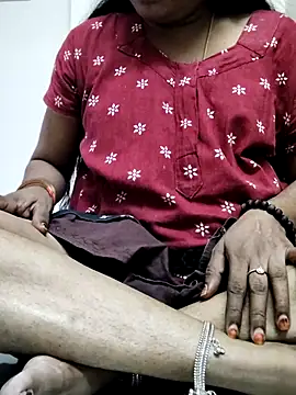 Snapshot of Tamilrojanew chatting on 11/14/25, 10:03 Tamilrojanew online show from 11/14/25, 10:03