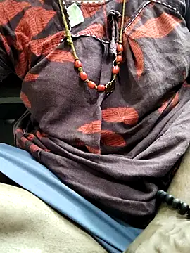 Snapshot of Tamilrojanew chatting on 11/23/25, 03:23 Tamilrojanew online show from 11/23/25, 03:23