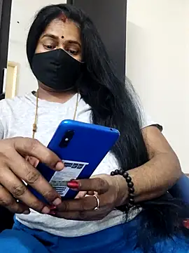 Snapshot of Tamilrojanew chatting on 12/16/25, 02:55 Tamilrojanew online show from 12/16/25, 02:55