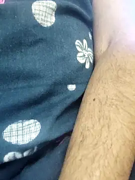 Snapshot of Tamilrojanew chatting on 12/20/25, 06:20 Tamilrojanew online show from 12/20/25, 06:20