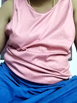 Snapshot of Tamilrojanew chatting on 12/20/25, 06:26 Tamilrojanew online show from 12/20/25, 06:26