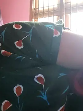 Snapshot of Tamilrojanew chatting on 01/18/26, 08:18 Tamilrojanew online show from 01/18/26, 08:18