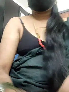 Snapshot of Tamilrojanew chatting on 04/26/26, 05:32 Tamilrojanew online show from 04/26/26, 05:32