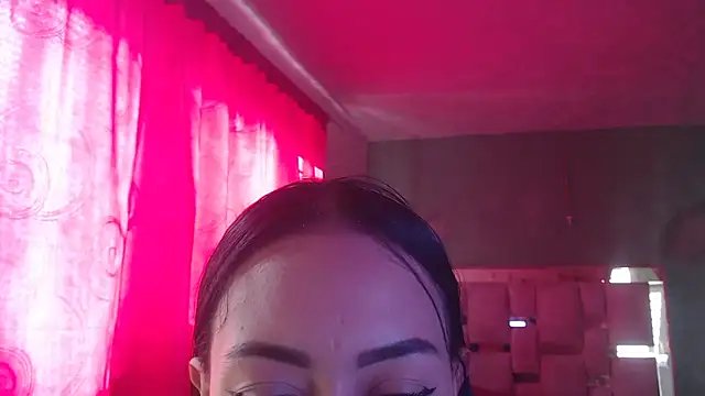 Snapshot of Little_aphrodite chatting on 12/14/25, 08:02 Little aphrodite online show from 12/14/25, 08:02