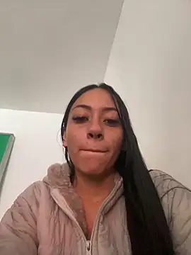 Snapshot of Little_aphrodite chatting on 02/03/26, 03:28 Little aphrodite online show from 02/03/26, 03:28