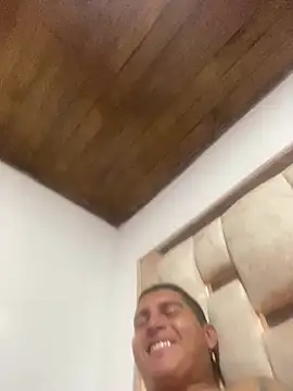 Snapshot of Little_aphrodite chatting on 02/19/26, 09:55 Little aphrodite online show from 02/19/26, 09:55