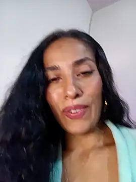 Snapshot of chloewildd_ chatting on 11/30/25, 01:09 chloewildd online show from 11/30/25, 01:09