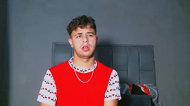 beautiful james online show from 01/24/25, 04:39