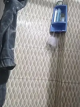 Tu papi 69  online show from 11/20/25, 12:33