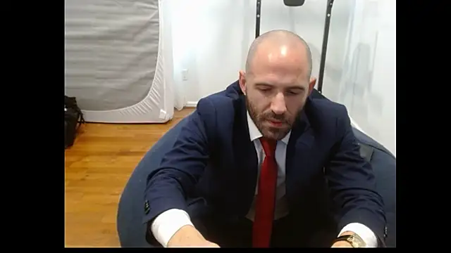 Snapshot of TheNakedPreacher chatting on 12/19/25, 04:58 TheNakedPreacher online show from 12/19/25, 04:58