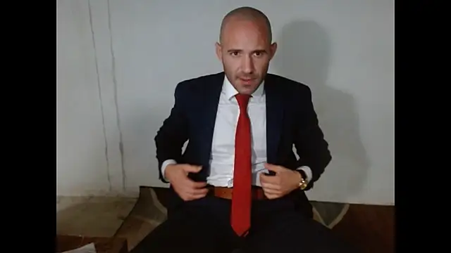 Snapshot of TheNakedPreacher chatting on 01/06/26, 05:16 TheNakedPreacher online show from 01/06/26, 05:16