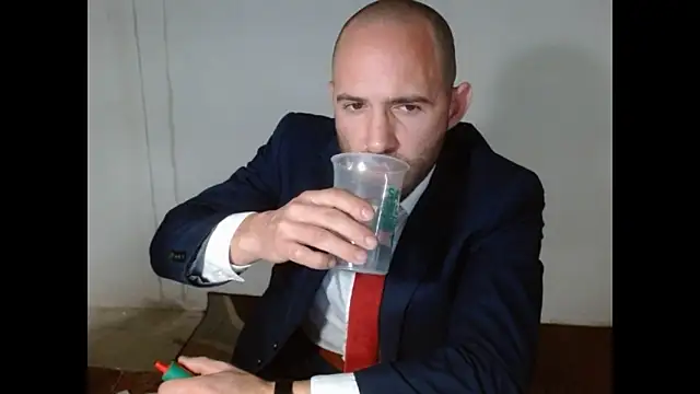 Snapshot of TheNakedPreacher chatting on 01/08/26, 02:19 TheNakedPreacher online show from 01/08/26, 02:19