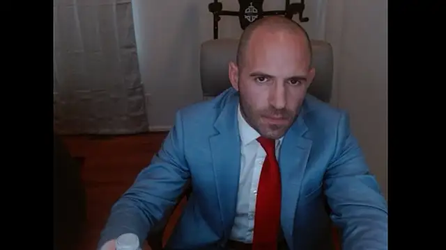 Snapshot of TheNakedPreacher chatting on 01/19/26, 04:22 TheNakedPreacher online show from 01/19/26, 04:22