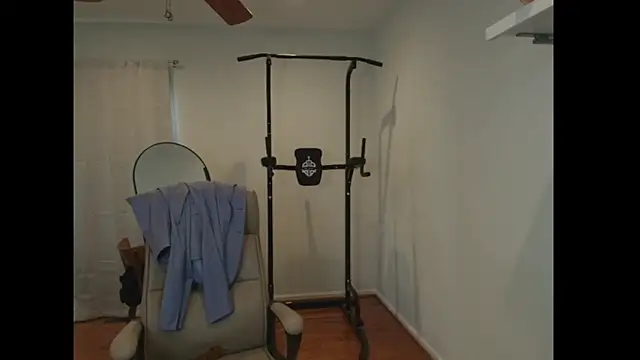 Snapshot of TheNakedPreacher chatting on 03/08/26, 04:22 TheNakedPreacher online show from 03/08/26, 04:22