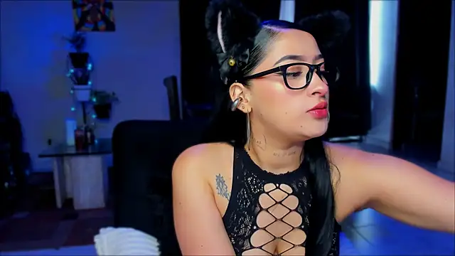 Kaaiiri online show from 02/15/25, 01:38