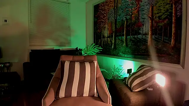 Elizabethz1 online show from 01/19/25, 12:06