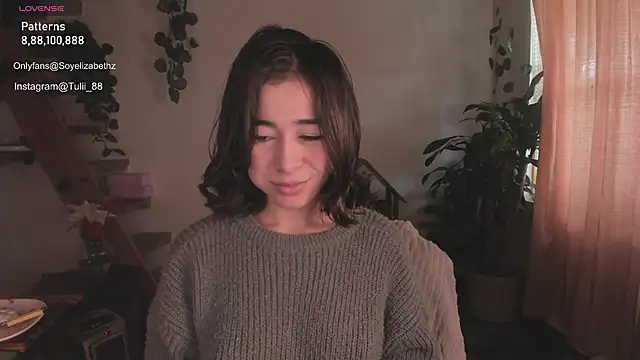 Elizabethz1 online show from 05/03/26, 02:23