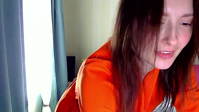 Snapshot of LilyXSky chatting on 10/13/25, 01:44 LilyXSky online show from 10/13/25, 01:44