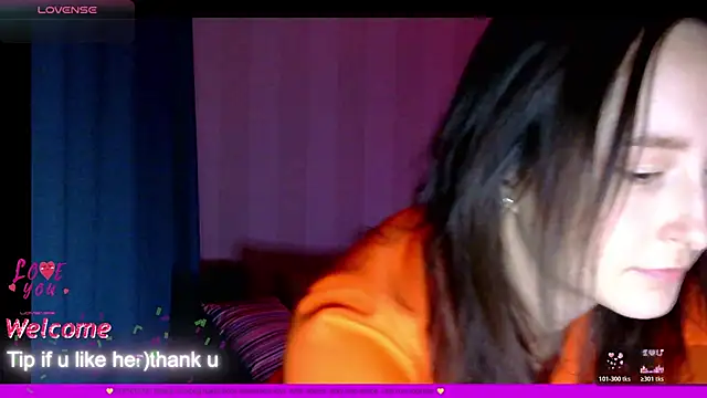 Snapshot of LilyXSky chatting on 10/20/25, 03:23 LilyXSky online show from 10/20/25, 03:23