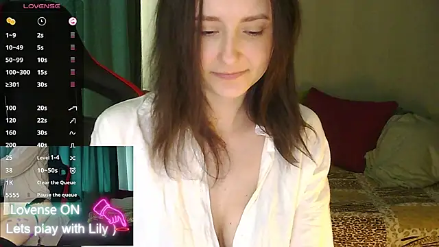 Snapshot of LilyXSky chatting on 04/02/26, 11:30 LilyXSky online show from 04/02/26, 11:30