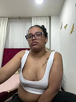 Snapshot of angela_angels_ chatting on 01/13/25, 06:27 angela angels online show from 01/13/25, 06:27