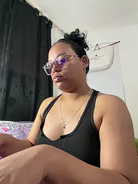 Snapshot of angela_angels_ chatting on 04/17/26, 12:52 angela angels online show from 04/17/26, 12:52