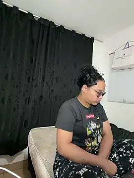Snapshot of angela_angels_ chatting on 05/19/26, 04:30 angela angels online show from 05/19/26, 04:30
