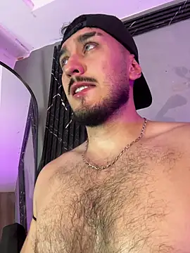 Snapshot of Zionmattis chatting on 03/19/26, 01:31 Zionmattis online show from 03/19/26, 01:31