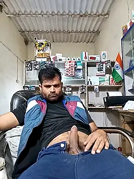 Snapshot of Priynkarani chatting on 11/15/25, 07:27 Priynkarani online show from 11/15/25, 07:27