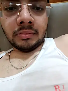 Snapshot of SWEETBOYJI chatting on 03/10/25, 05:50 SWEETBOYJI online show from 03/10/25, 05:50