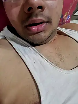 Snapshot of SWEETBOYJI chatting on 03/20/25, 06:42 SWEETBOYJI online show from 03/20/25, 06:42