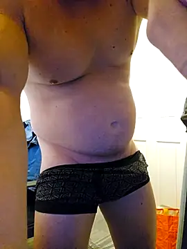 Snapshot of massivemax chatting on 11/27/25, 10:28 massivemax online show from 11/27/25, 10:28