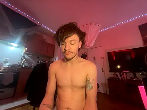 Snapshot of Nakedguy420 chatting on 12/17/25, 09:59 Nakedguy420 online show from 12/17/25, 09:59