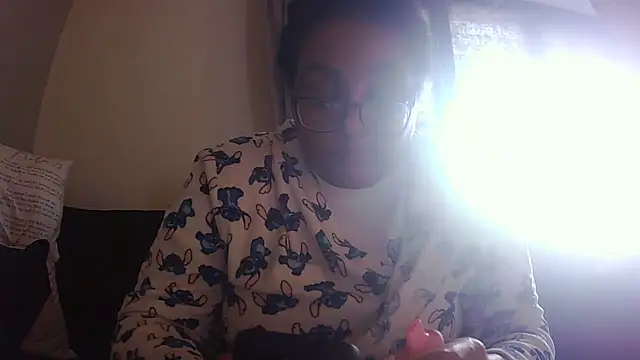 vanilla chocolate23 online show from 12/14/25, 12:10