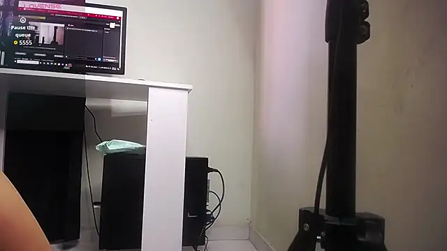 marilynetthan online show from 10/23/25, 01:54