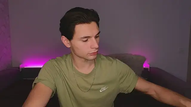 Snapshot of denlover1 chatting on 02/19/26, 11:17 denlover1 online show from 02/19/26, 11:17