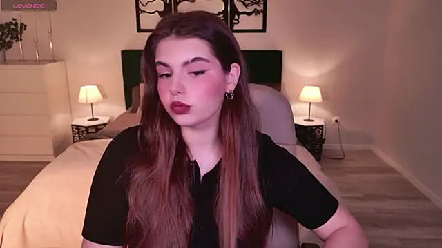 AdeliaKiss online show from 06/10/26, 04:23