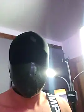 Snapshot of manforhotfun chatting on 09/18/25, 12:12 manforhotfun online show from 09/18/25, 12:12