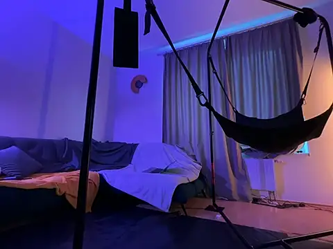 manforhotfun online show from 04/15/26, 04:14