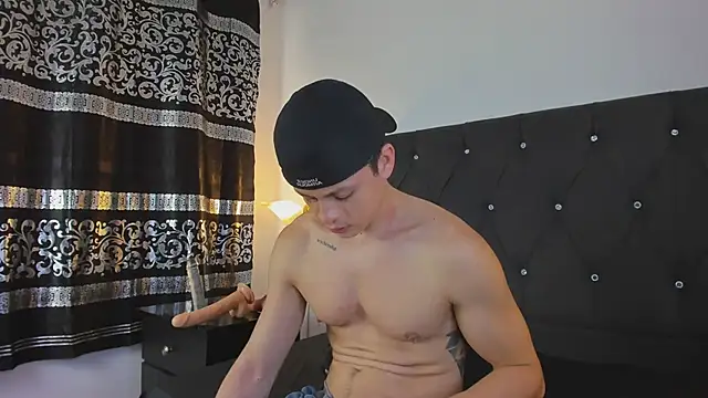 Snapshot of Angel_Cuervo chatting on 01/11/25, 03:42 Angel Cuervo online show from 01/11/25, 03:42