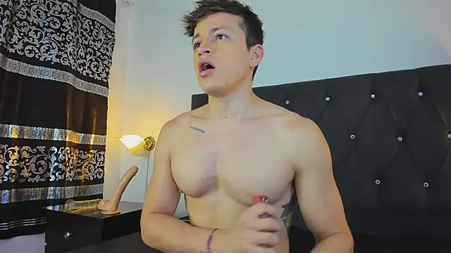 Snapshot of Angel_Cuervo chatting on 01/22/25, 07:56 Angel Cuervo online show from 01/22/25, 07:56