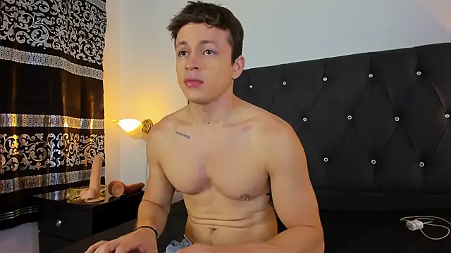 Snapshot of Angel_Cuervo chatting on 01/24/25, 12:41 Angel Cuervo online show from 01/24/25, 12:41