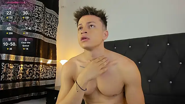 Snapshot of Angel_Cuervo chatting on 01/31/25, 12:40 Angel Cuervo online show from 01/31/25, 12:40