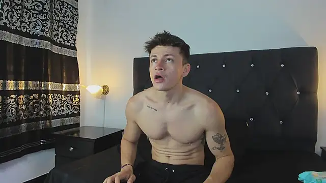 Snapshot of Angel_Cuervo chatting on 02/10/25, 07:49 Angel Cuervo online show from 02/10/25, 07:49