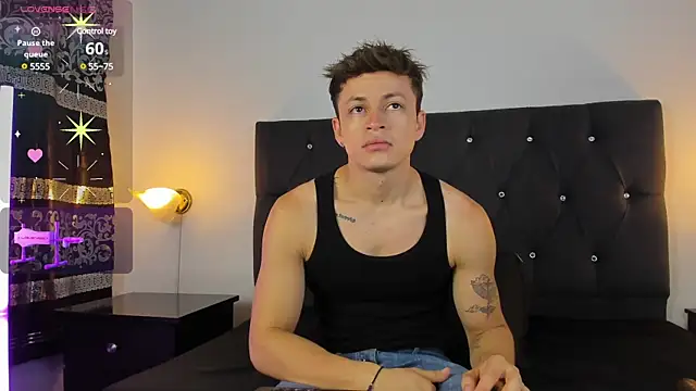 Snapshot of Angel_Cuervo chatting on 02/22/25, 12:40 Angel Cuervo online show from 02/22/25, 12:40