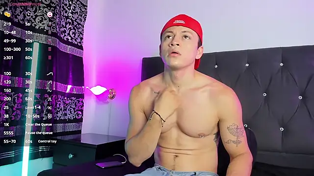 Snapshot of Angel_Cuervo chatting on 03/03/25, 07:17 Angel Cuervo online show from 03/03/25, 07:17