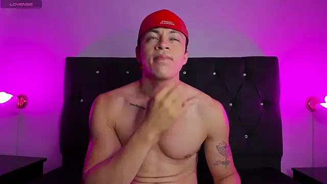 Snapshot of Angel_Cuervo chatting on 09/19/25, 12:39 Angel Cuervo online show from 09/19/25, 12:39