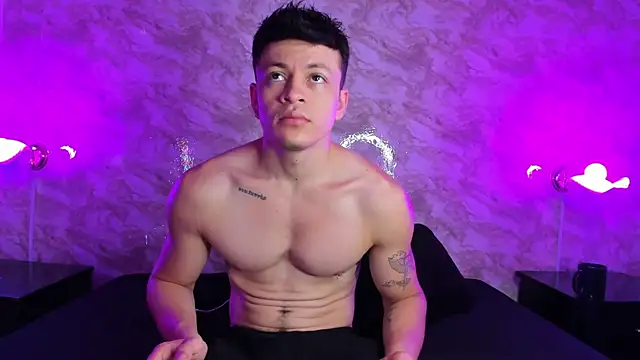 Snapshot of Angel_Cuervo chatting on 10/10/25, 12:37 Angel Cuervo online show from 10/10/25, 12:37